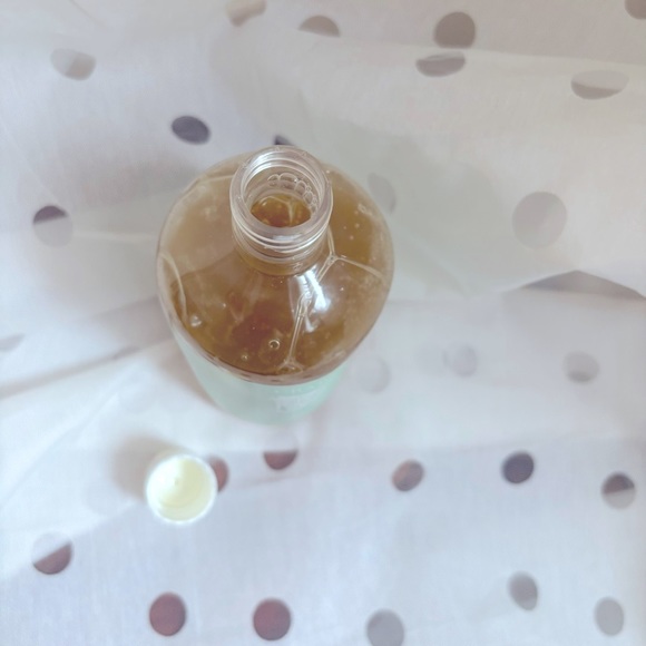 Crabtree & Evelyn Aloe Vera Body Wash - Picture 3 of 6